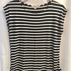 Cap sleeve striped tee.